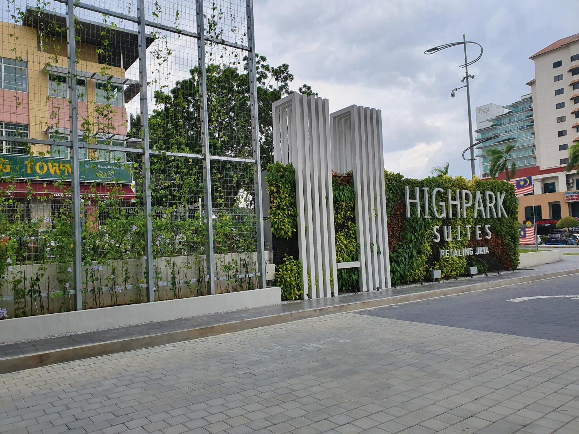 Kampong Baharu Sungai Way Highpark Suites In Petaling Jaya, Kelana Jaya By Plush מראה חיצוני תמונה