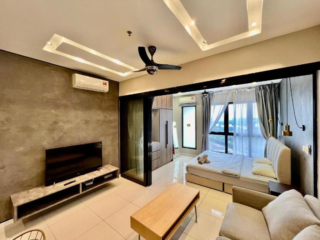 Kampong Baharu Sungai Way Highpark Suites In Petaling Jaya, Kelana Jaya By Plush מראה חיצוני תמונה