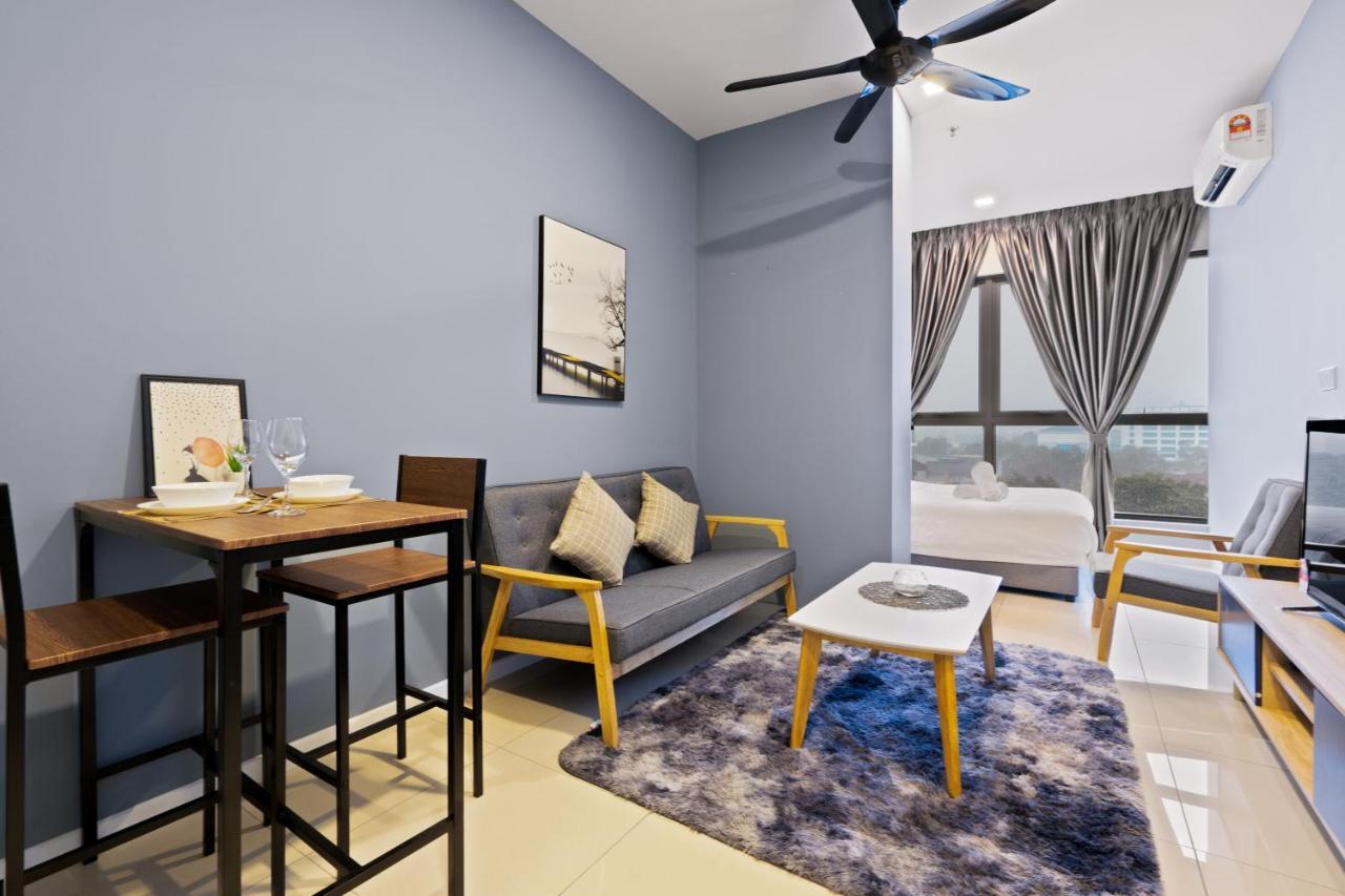 Kampong Baharu Sungai Way Highpark Suites In Petaling Jaya, Kelana Jaya By Plush מראה חיצוני תמונה